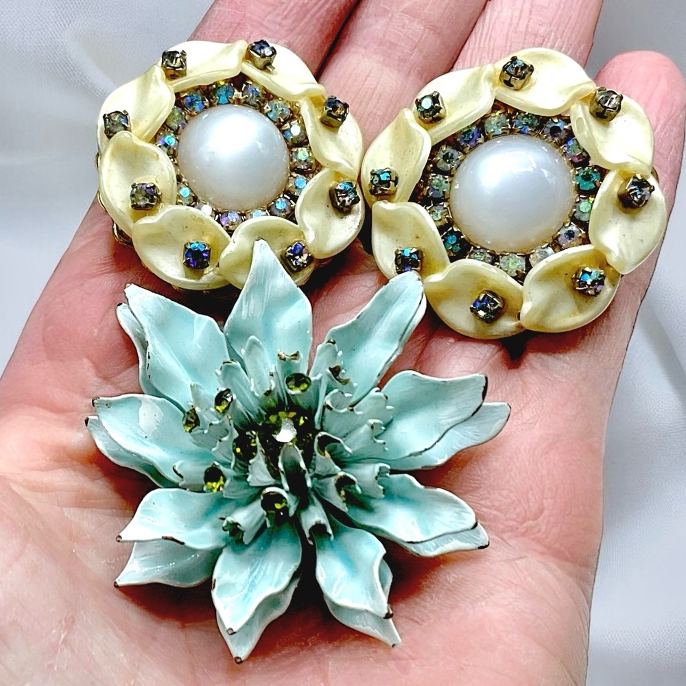 🌺Vintage Miriam Haskell Earrings Brooch